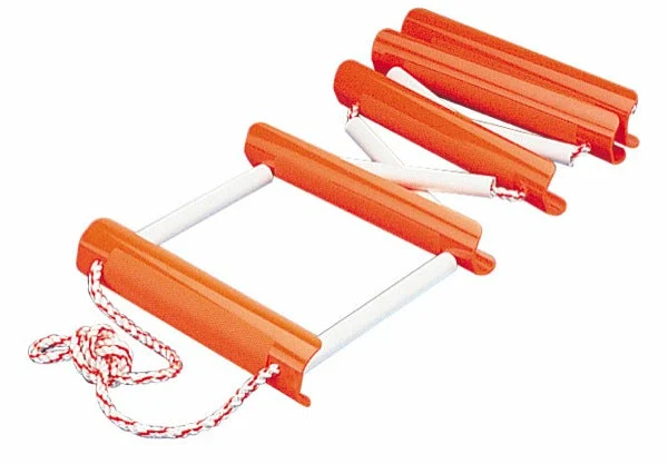 FIVE STEP FOLDING LADDER