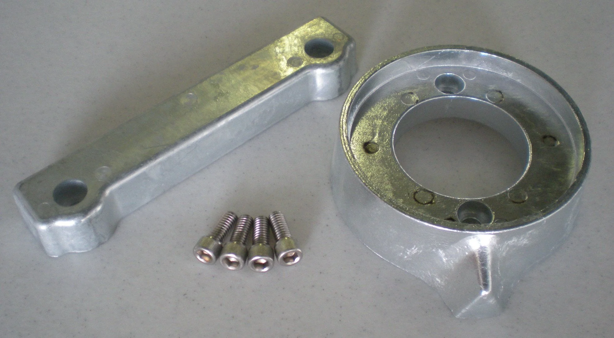 Volvo 280 Zinc Anode Kit